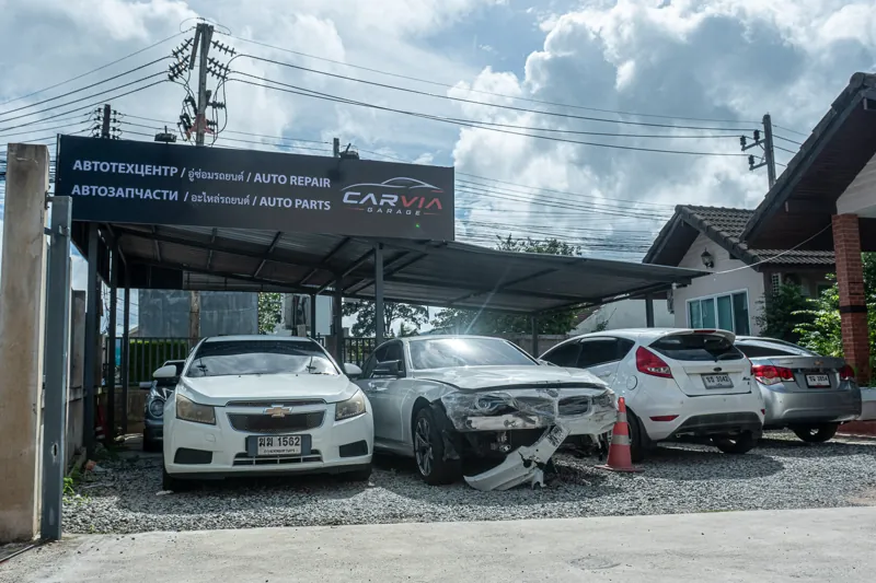 Въезд в Carvia Garage